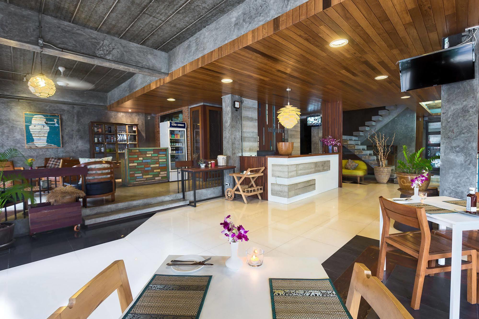 Memory Patong - Sha Certified Hotel Exterior photo