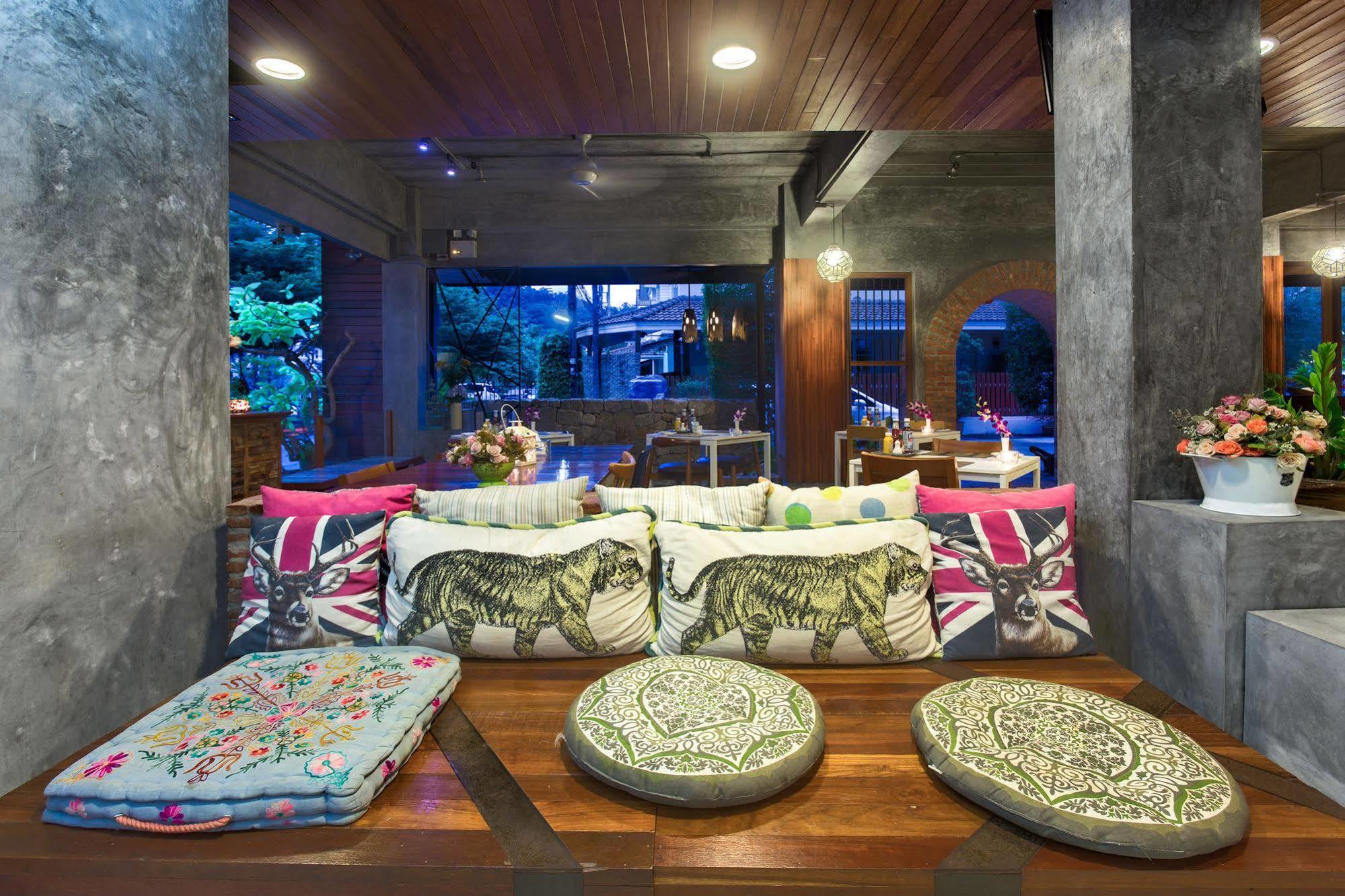Memory Patong - Sha Certified Hotel Exterior photo