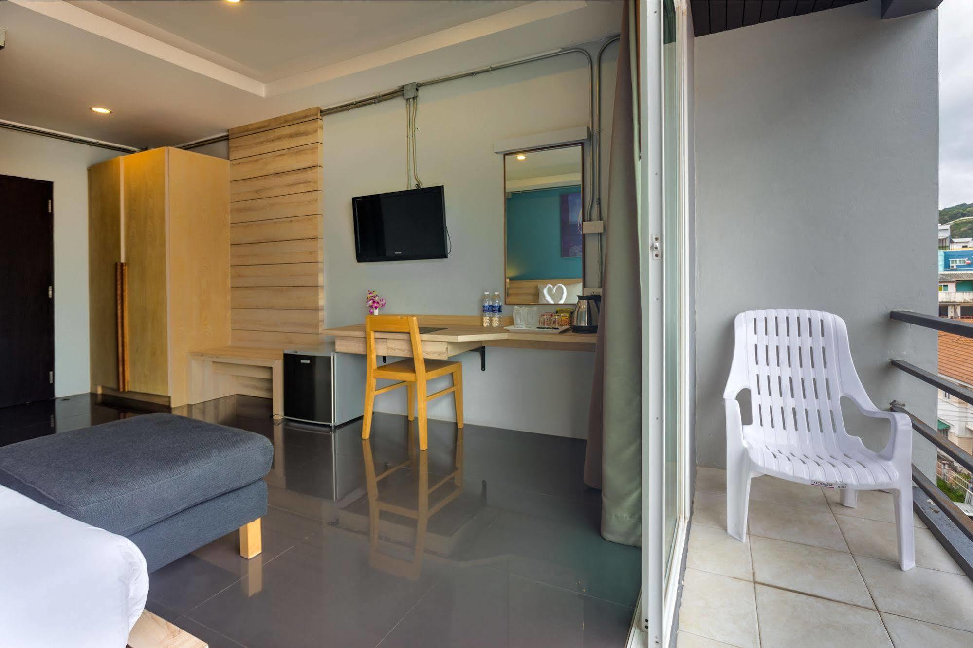 Memory Patong - Sha Certified Hotel Exterior photo
