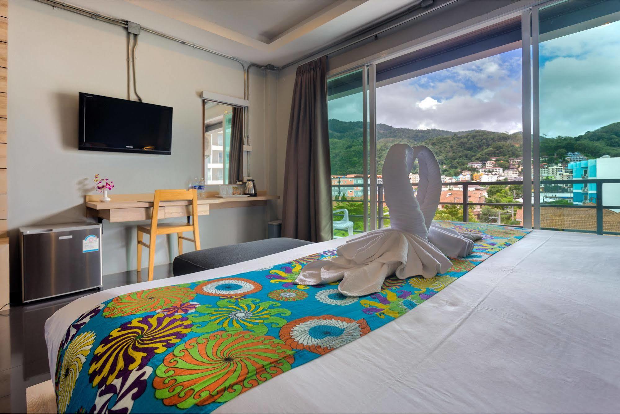 Memory Patong - Sha Certified Hotel Exterior photo