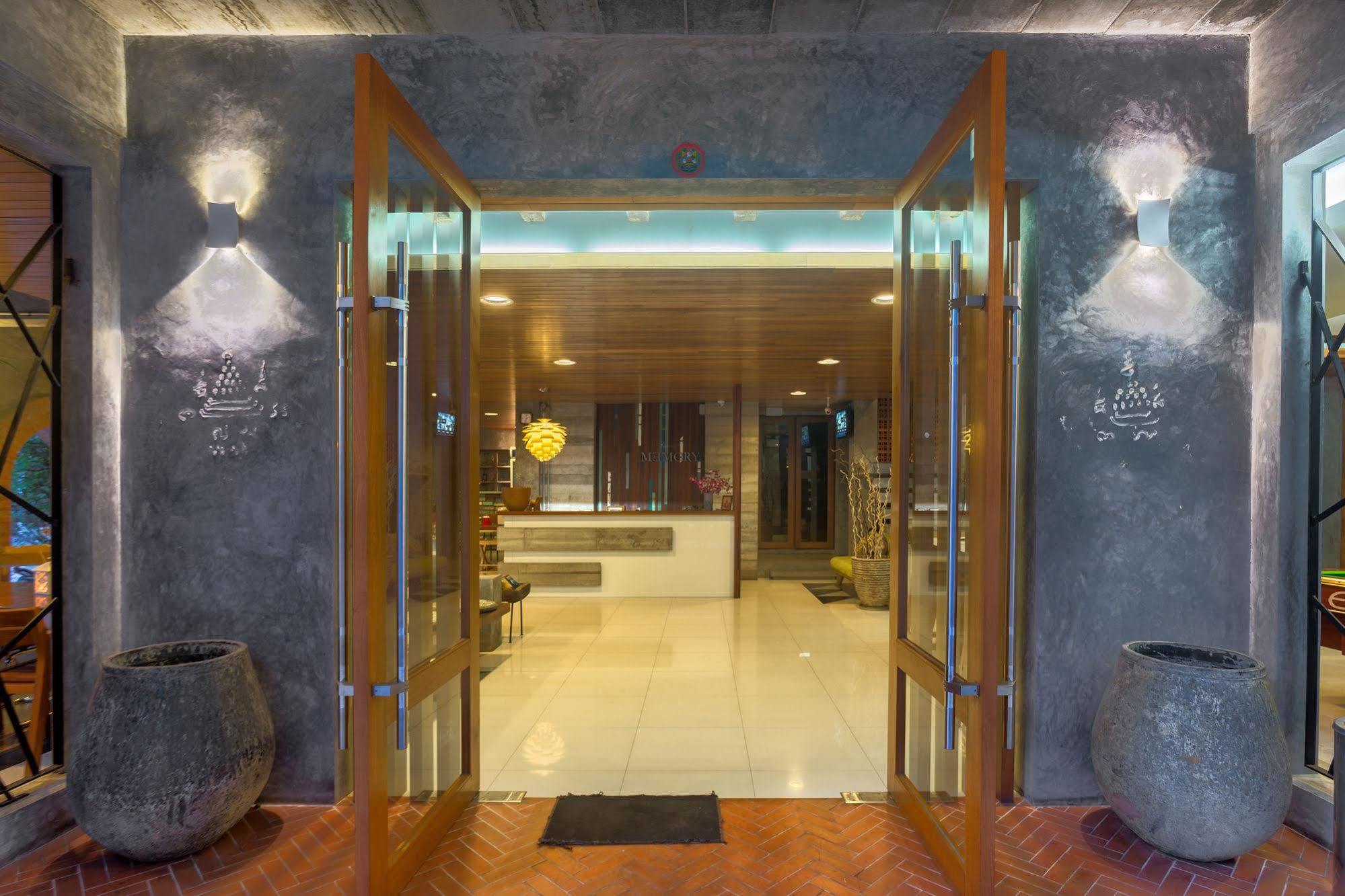 Memory Patong - Sha Certified Hotel Exterior photo